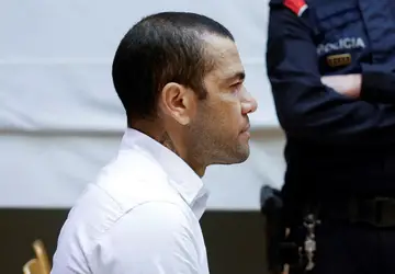 Daniel Alves nega agressão sexual em tribunal de Barcelona